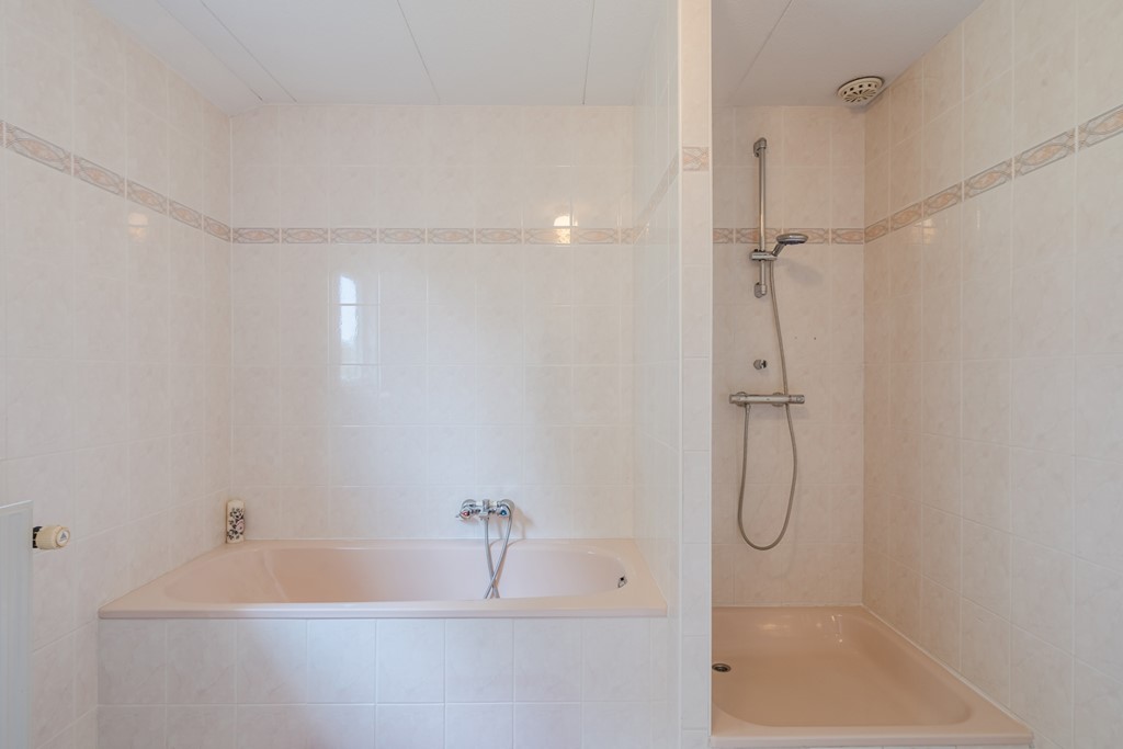 20250918, Onderweg 28, Waddinxveen, Oudijk Makelaardij (58 of 87).jpg